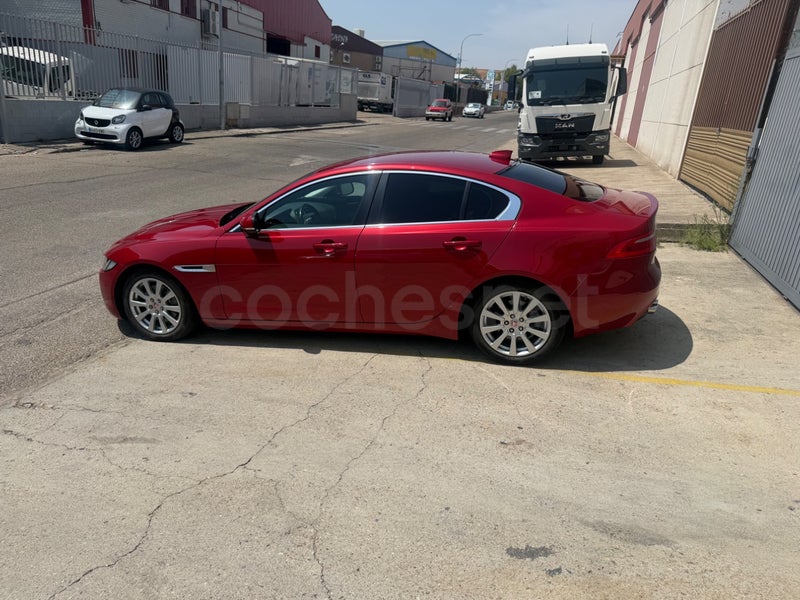 Jaguar Xe 2017 — photo 5