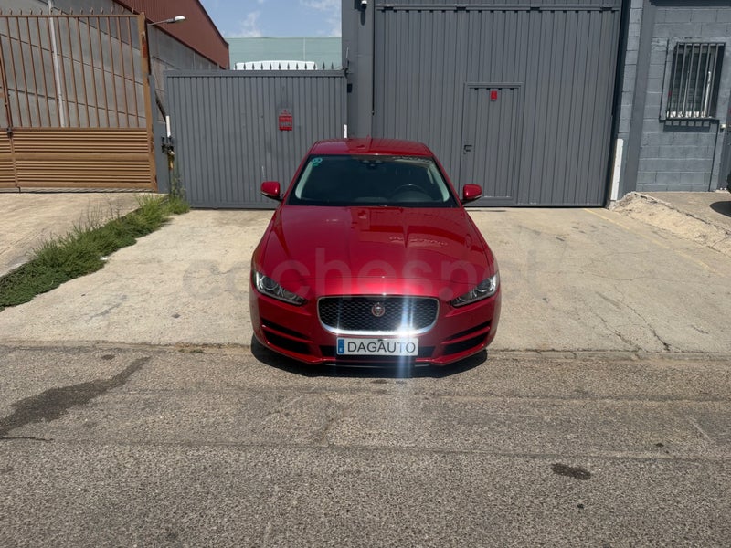 Jaguar Xe 2017 — photo 6
