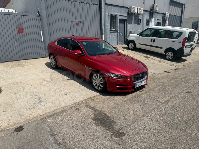 Jaguar Xe 2017 — photo 7