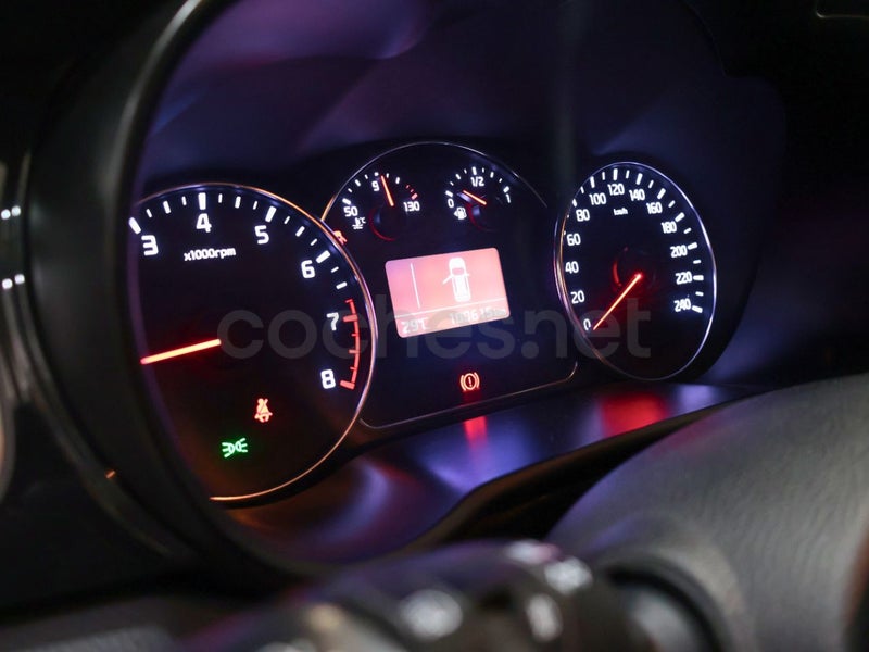 Kia Carens 2016 — photo 6