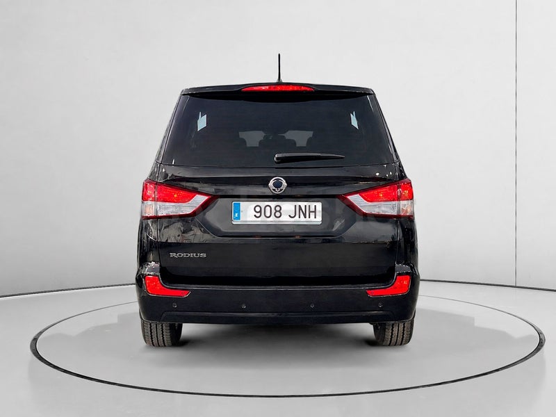 Ssangyong Rodius 2016 — photo 4