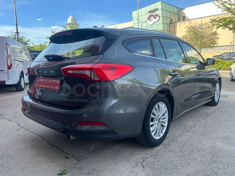 Ford Focus 2020 — photo 8