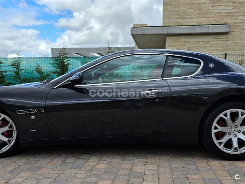 Maserati Granturismo 2010 — photo 6