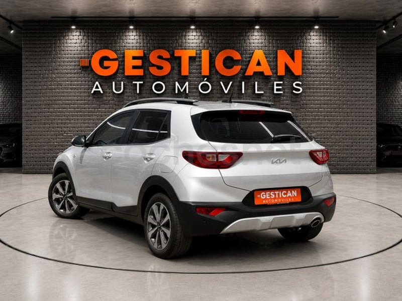 Kia Stonic 2023 — photo 3