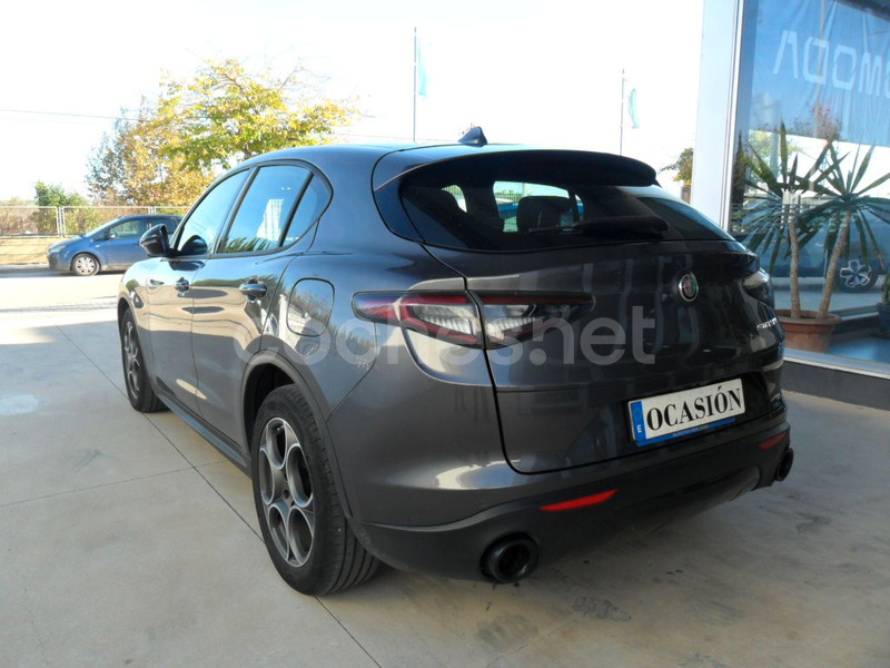 Alfa Romeo Stelvio 2023 — photo 4