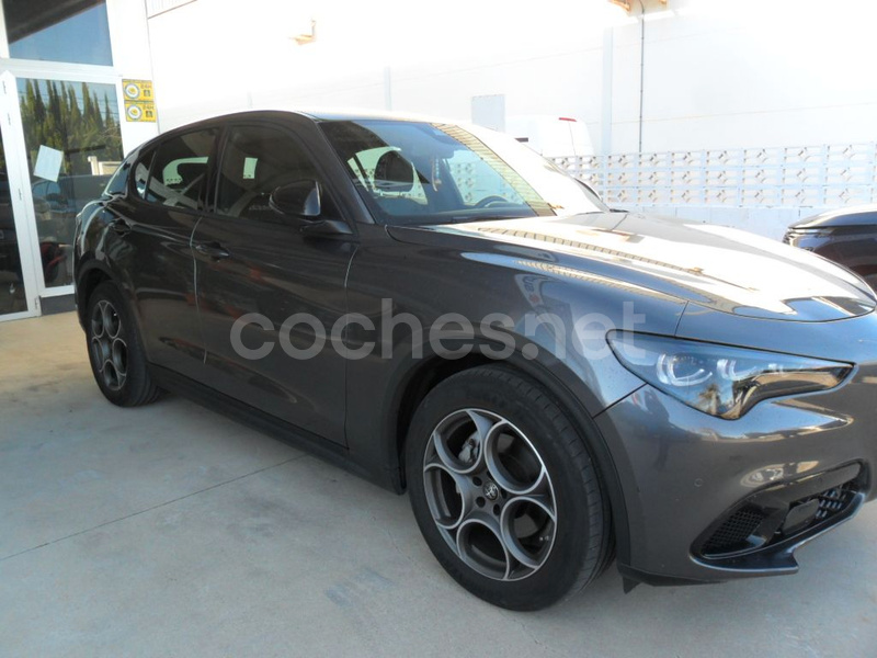 Alfa Romeo Stelvio 2023 — photo 7