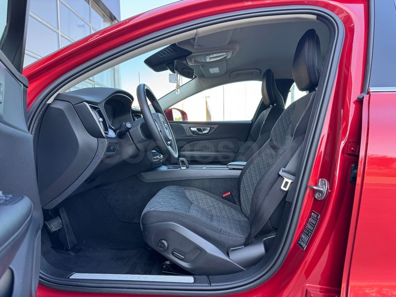 Volvo S60 2023 — photo 7