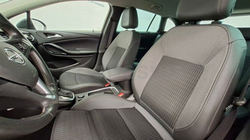 Opel Astra 2022 — photo 8