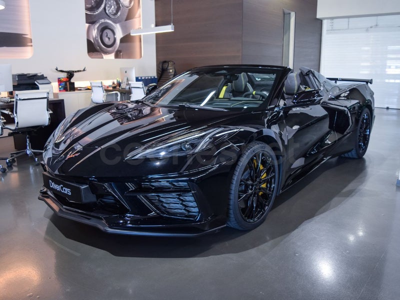 Chevrolet Corvette Stingray 6.2 V8 Convertible 2026 — photo 2