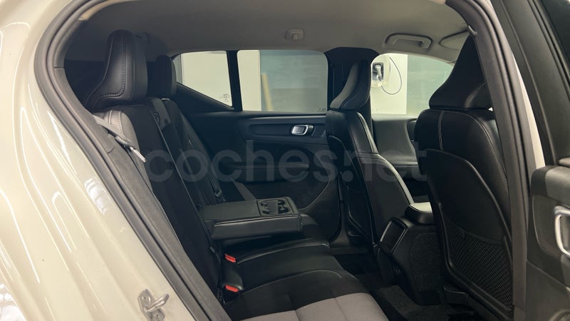 Volvo Xc40 2020 — photo 8