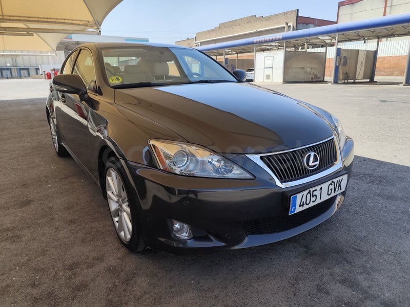 Lexus Is 2010 — photo 4