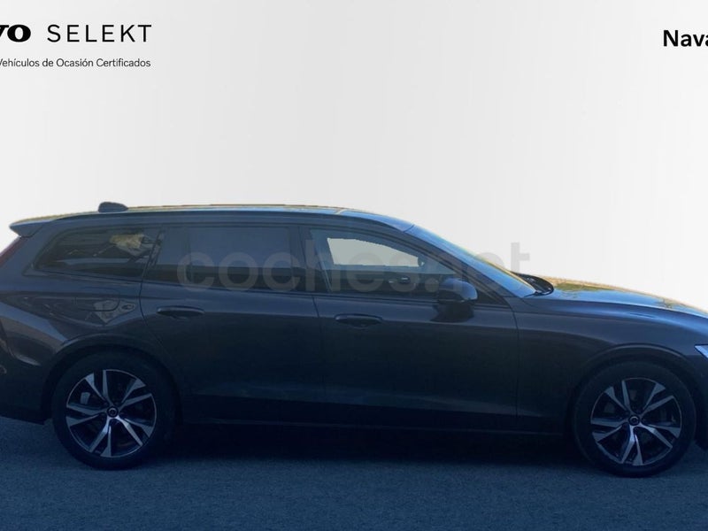 Volvo V60 2023 — photo 8