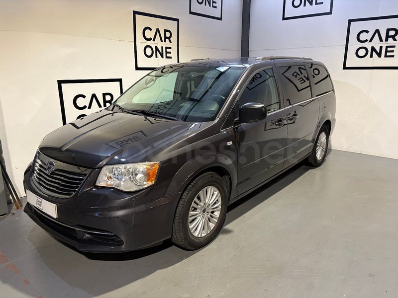 Lancia Voyager 2015