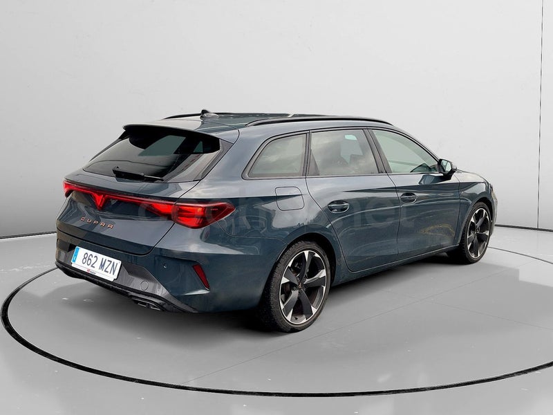 Cupra León 2025 — photo 2