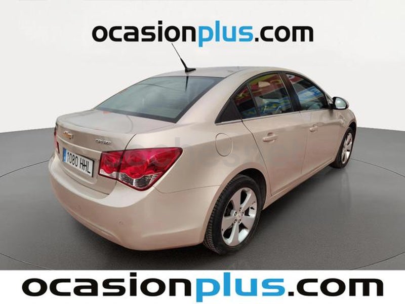 Chevrolet Cruze 2011 — photo 4