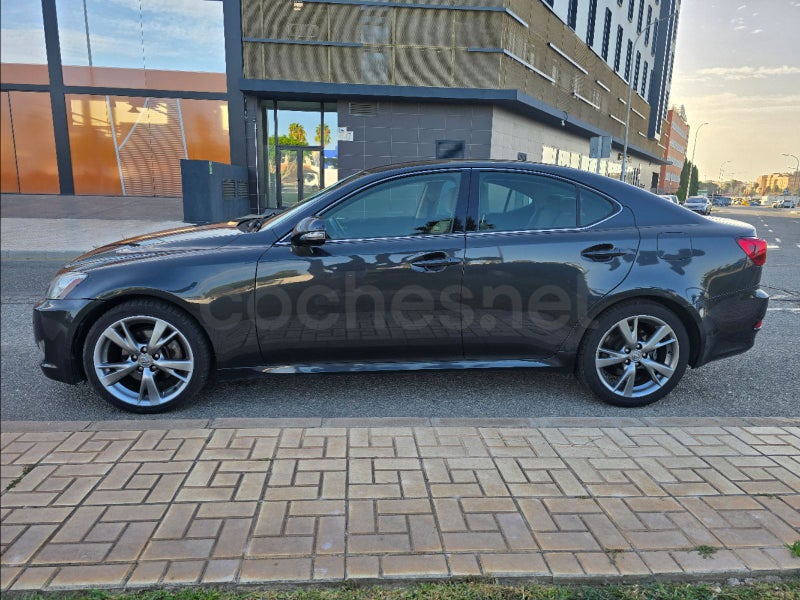 Lexus Is 2010 — photo 4