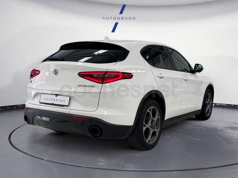 Alfa Romeo Stelvio 2022 — photo 5