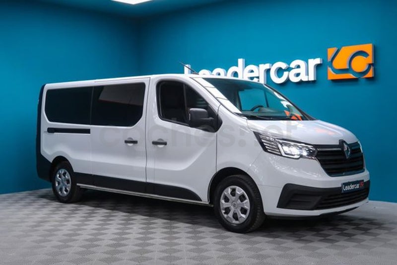 Renault Trafic 2023 — photo 7