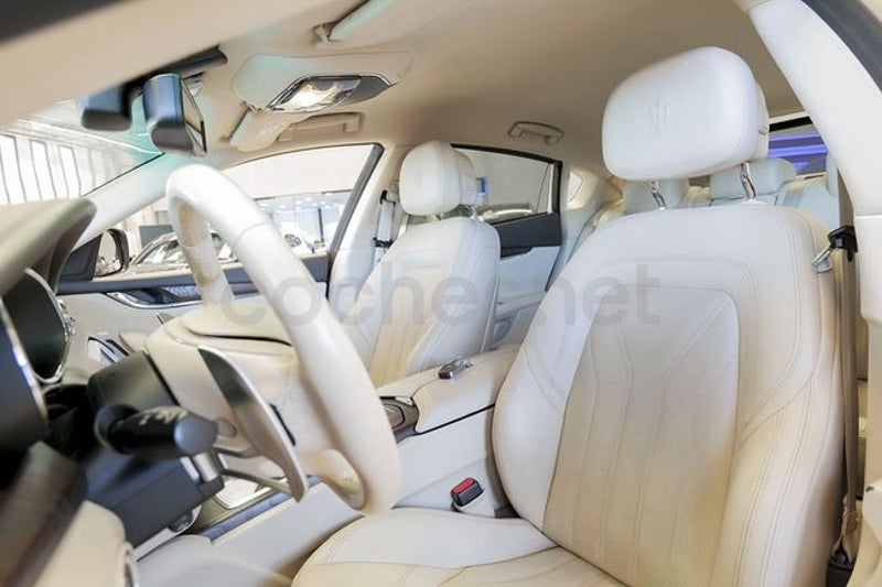 Maserati Quattroporte 2015 — photo 7