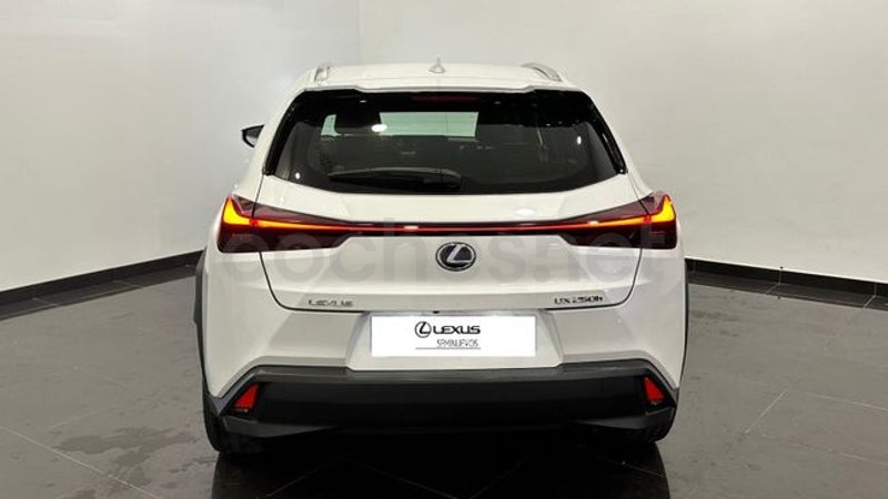 Lexus Ux 2022 — photo 4