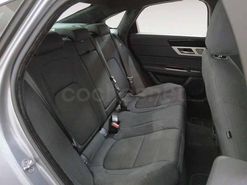 Jaguar Xf 2020 — photo 8