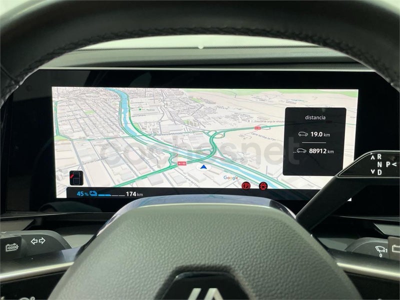 Renault Megane E-tech 2023 — photo 6