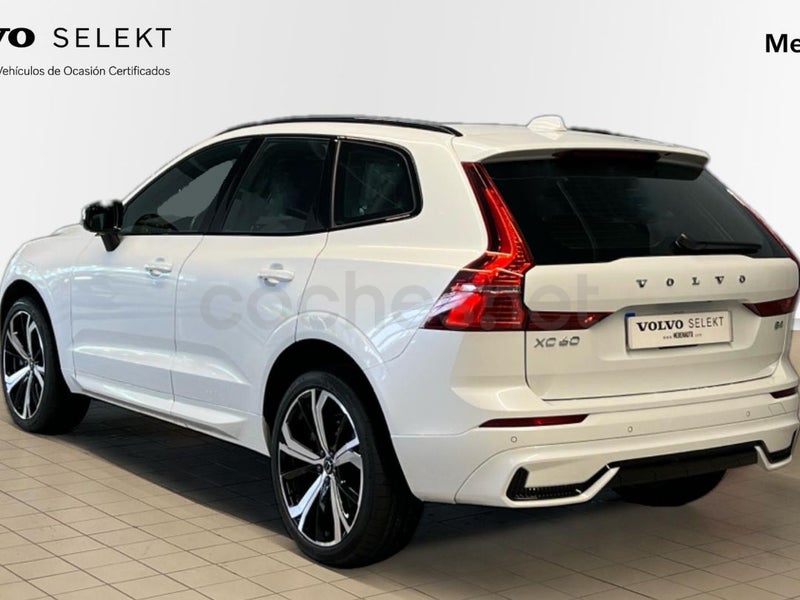 Volvo Xc60 2023 — photo 4