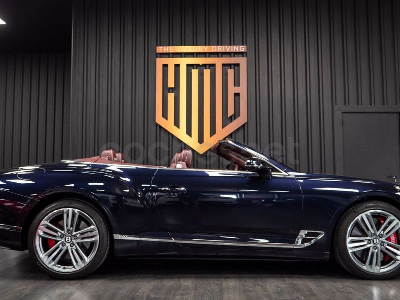 Bentley Continental Gt 2023 — photo 3
