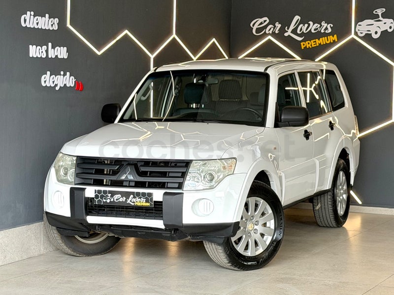 Mitsubishi Montero 2011