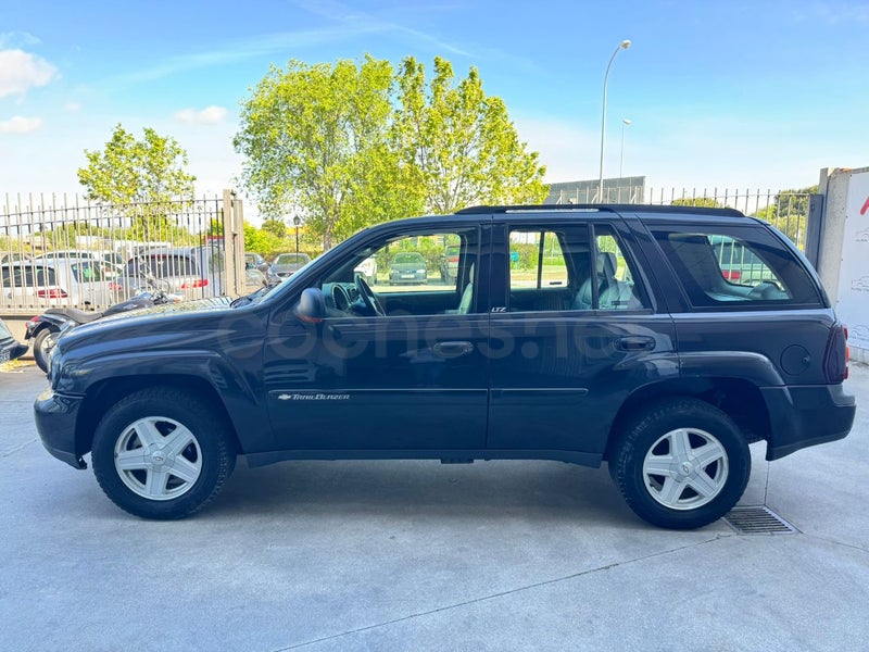 Chevrolet Trailblazer 2003 — photo 3