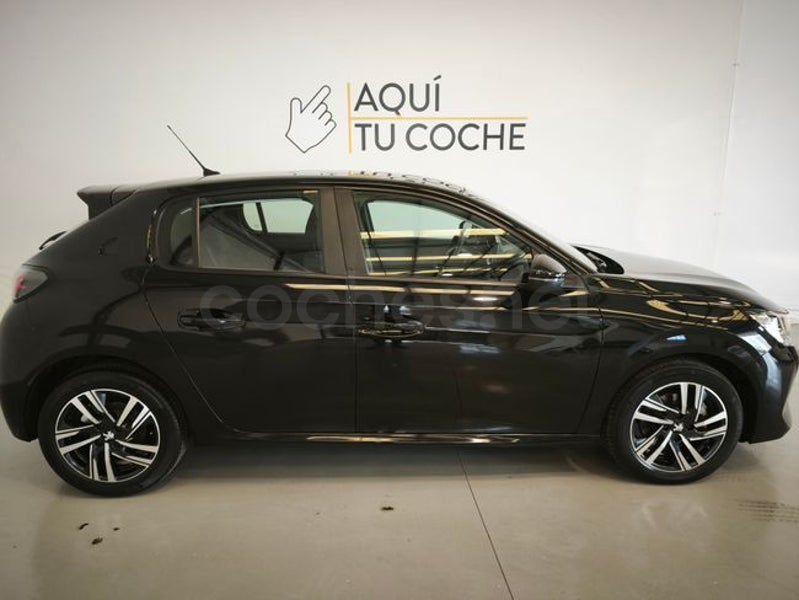 Peugeot 208 2023 — photo 3