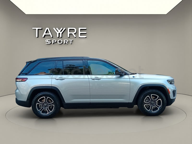 Jeep Grand Cherokee 2024 — photo 8