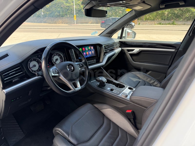 Volkswagen Touareg 2020 — photo 2