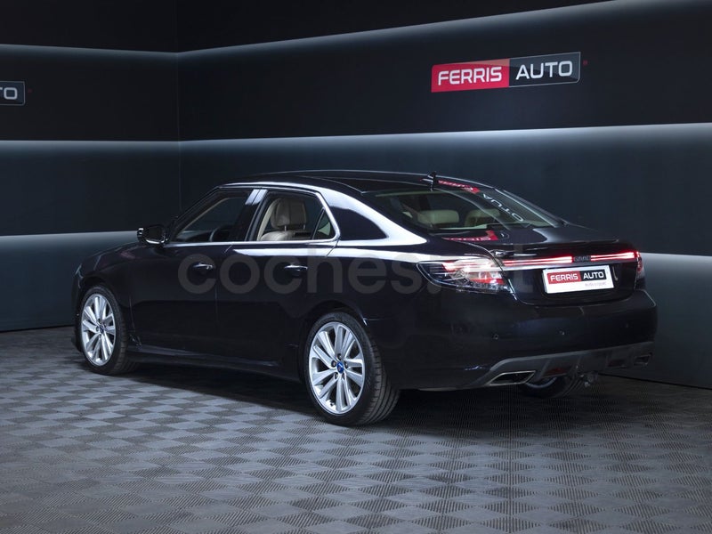 Saab 9-5 2010 — photo 2