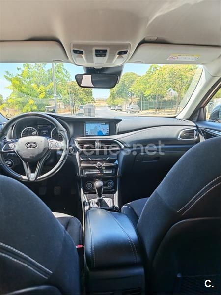 Infiniti Q30 2017 — photo 5