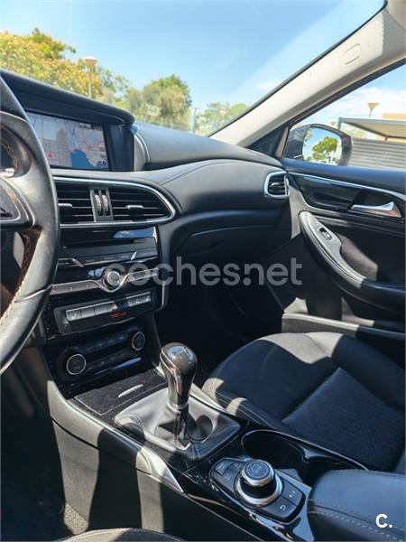 Infiniti Q30 2017 — photo 6