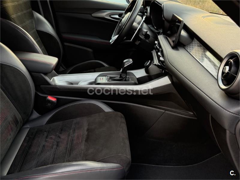 Alfa Romeo Tonale 2022 — photo 4