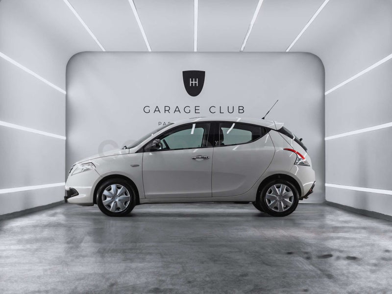 Lancia Ypsilon 2012 — photo 2