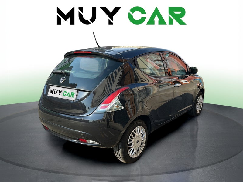 Lancia Ypsilon 2017 — photo 7