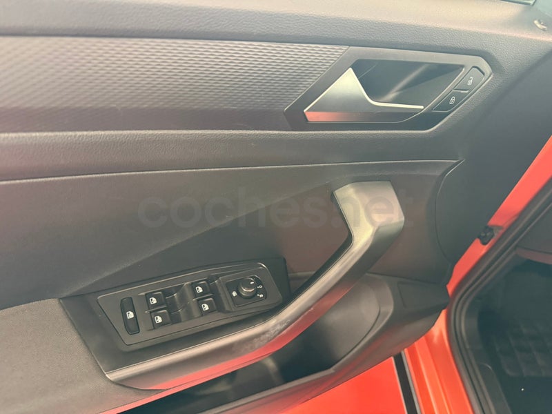 Volkswagen T-roc 2019 — photo 7