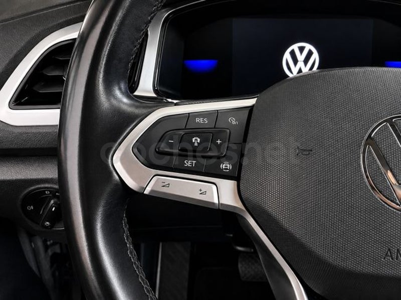 Volkswagen T-roc 2023 — photo 8
