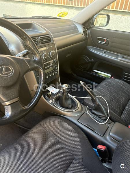 Lexus Is200 2001 — photo 6