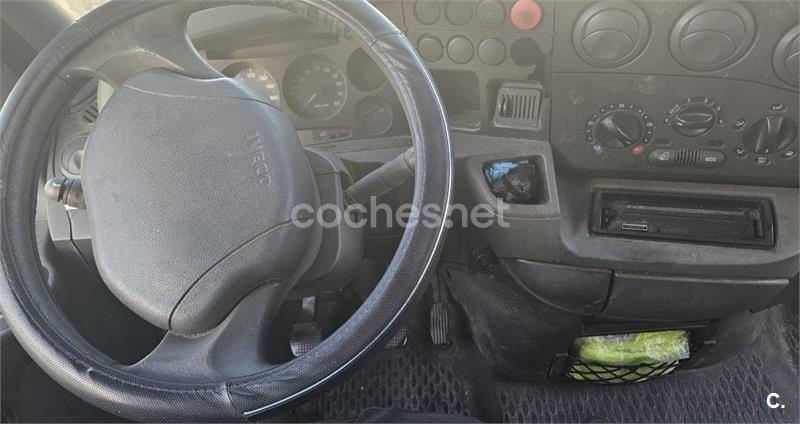 Iveco Daily 2002 — photo 2