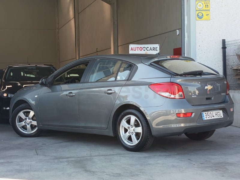 Chevrolet Cruze 2011 — photo 4