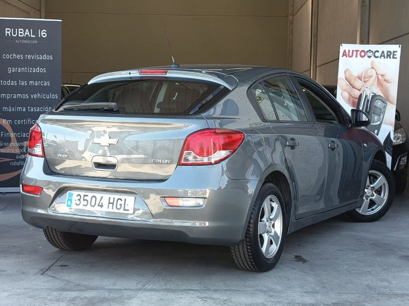 Chevrolet Cruze 2011 — photo 8