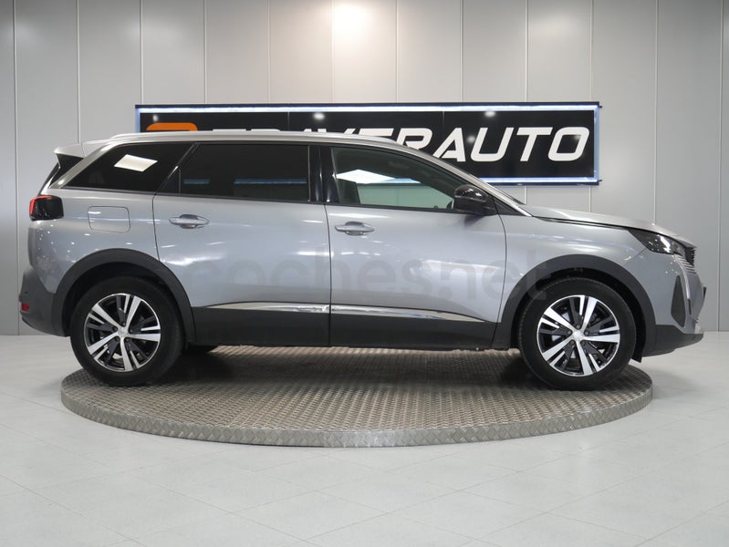 Peugeot 5008 2023 — photo 3
