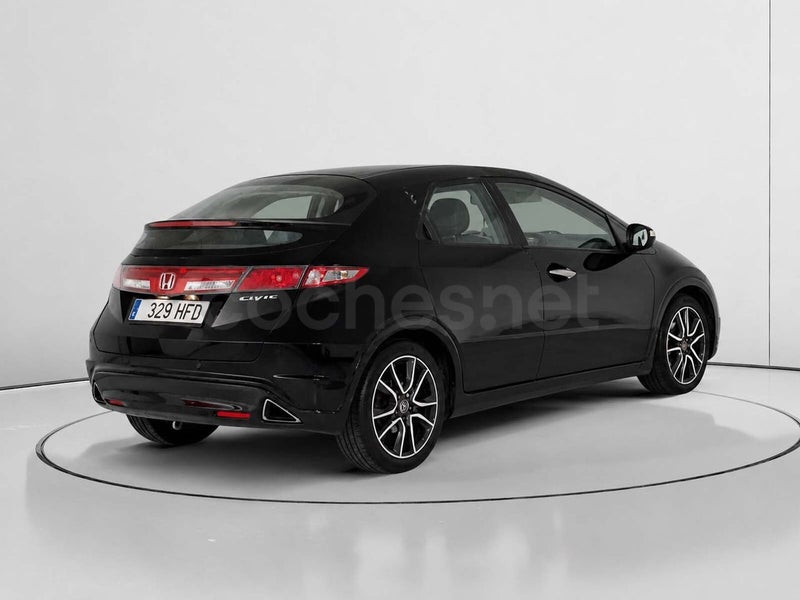 Honda Civic 2011 — photo 3