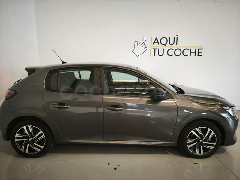 Peugeot 208 2023 — photo 3