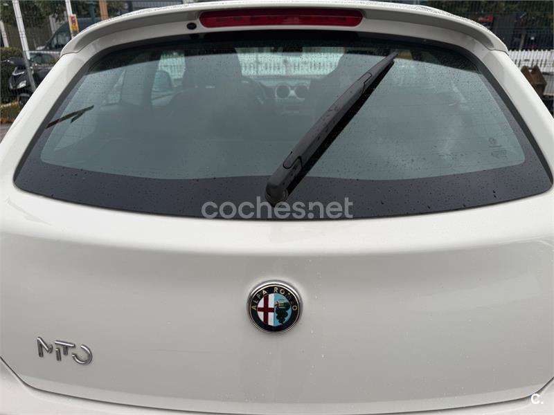 Alfa Romeo Mito 2010 — photo 6