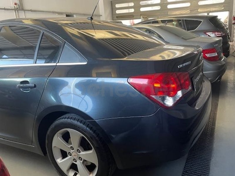 Chevrolet Cruze 2010 — photo 5
